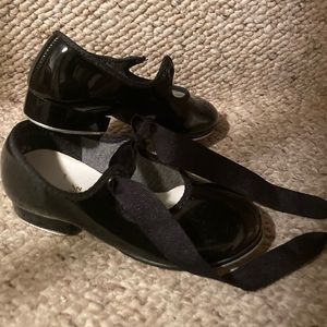 Award Black Patent Leather Tap Shoes